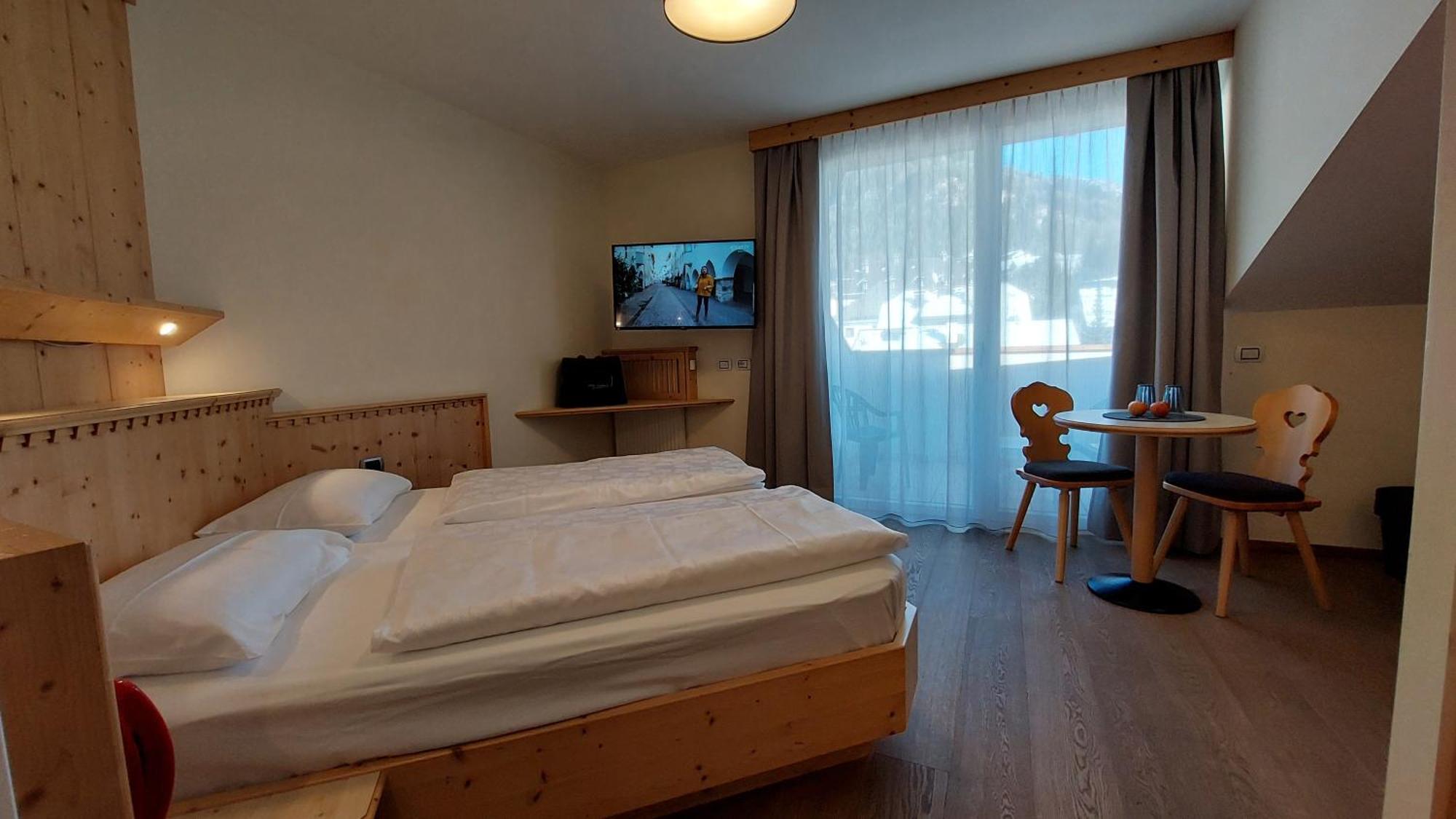 Hotel Cristallo Santa Cristina Val Gardena Eksteriør bilde