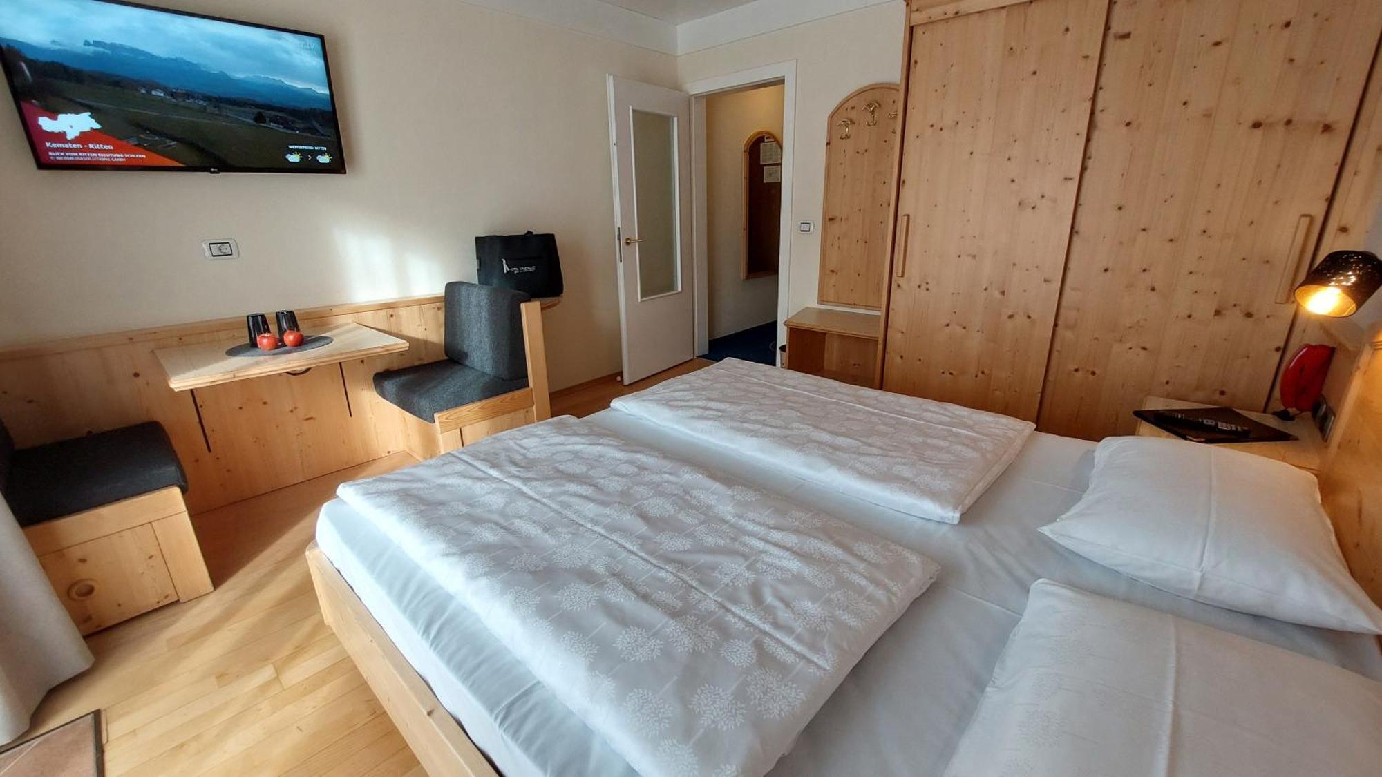 Hotel Cristallo Santa Cristina Val Gardena Eksteriør bilde